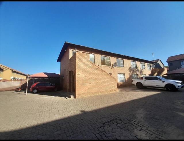 2 BEDROOM APARTMENT FOR SALE IN LADANNA